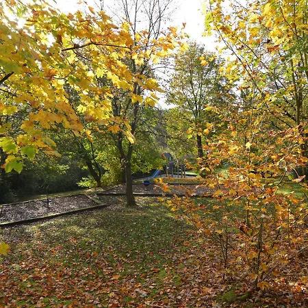 Lovely Bungalow In Waulsort With Swimming Pool Dom wakacyjny