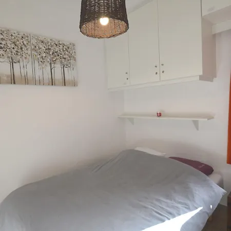 Lovely Bungalow In Waulsort With Swimming Pool Dom wakacyjny *