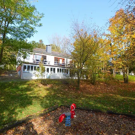 Lovely Bungalow In Waulsort With Swimming Pool Ferienhaus