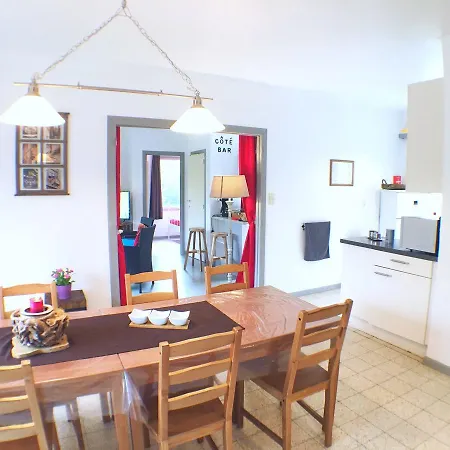 Lovely Bungalow In Waulsort With Swimming Pool * Hastiere-par-dela