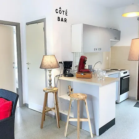 Dom wakacyjny Lovely Bungalow In Waulsort With Swimming Pool Hastiere-par-dela