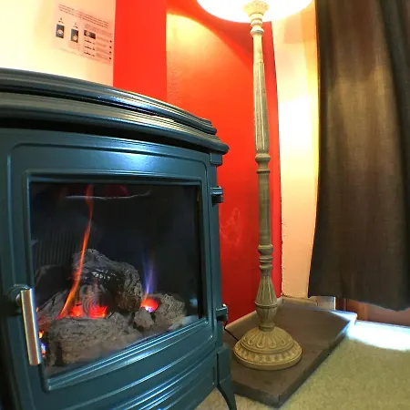 Lovely Bungalow In Waulsort With Swimming Pool * Hastiere-par-dela